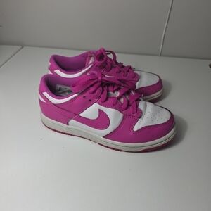 Nike Women's Pink and White Sneakers